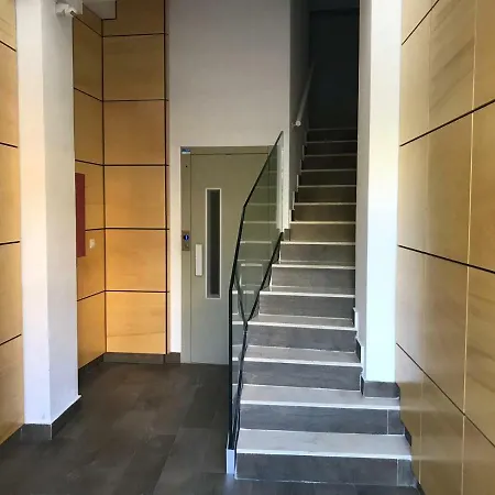 La Casa De Espejos